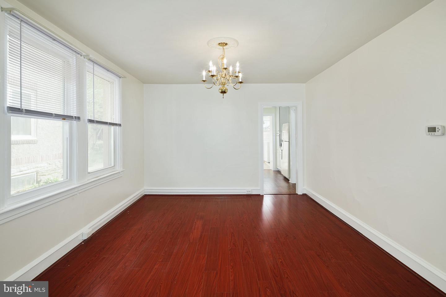 727 MOORE AVE