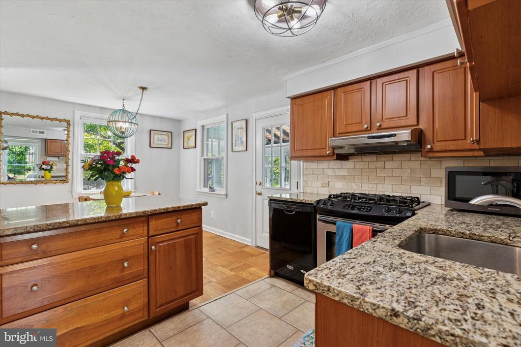 138 MORNINGSIDE CIRCLE