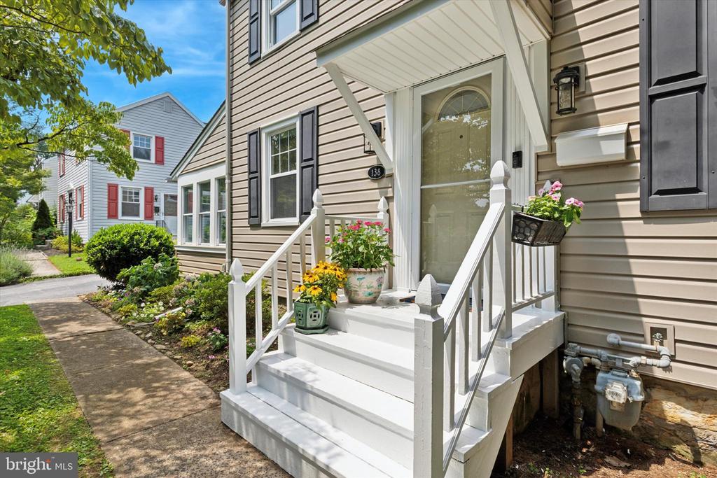 138 MORNINGSIDE CIRCLE