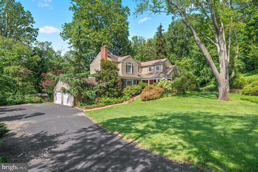211 SPRUCE TREE ROAD