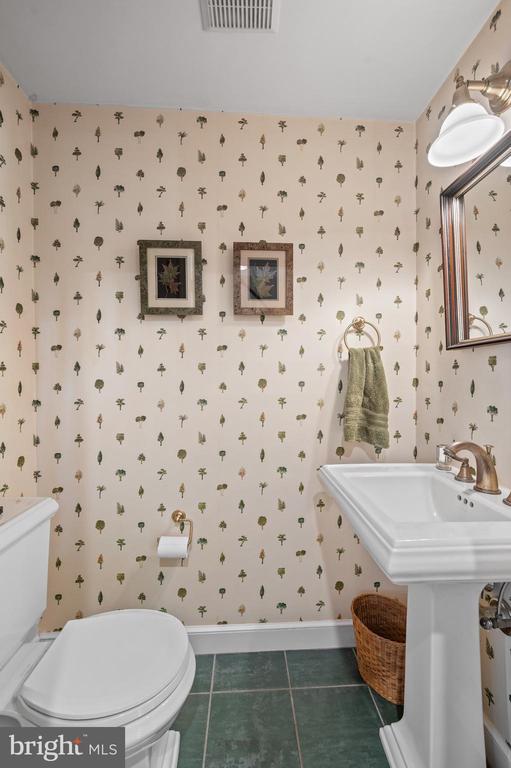 211 SPRUCE TREE ROAD