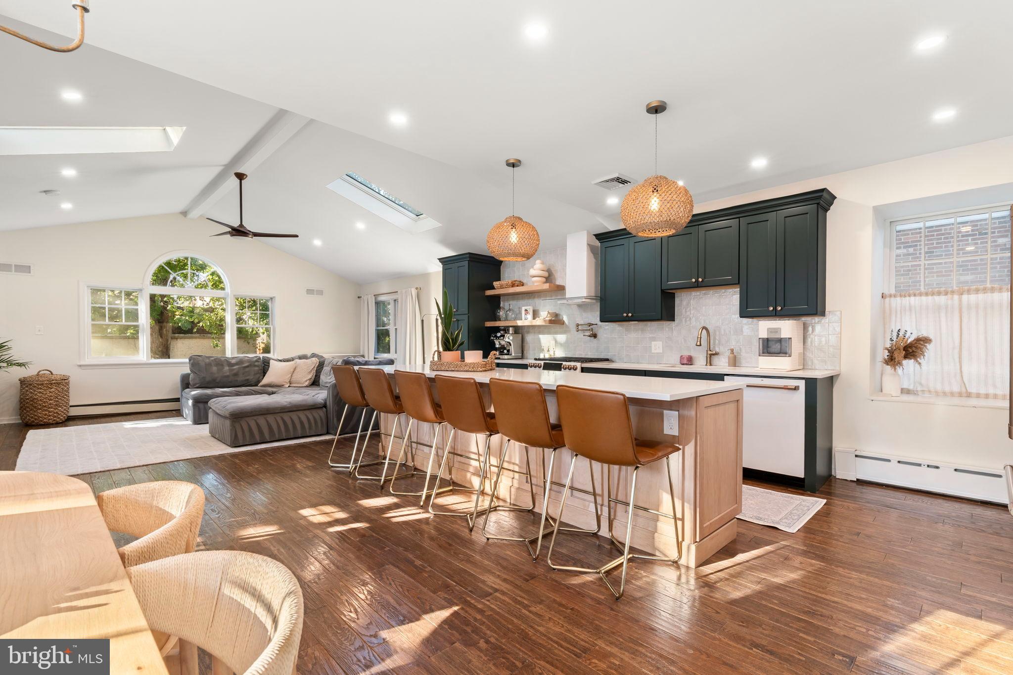 28 E BENEDICT AVENUE
