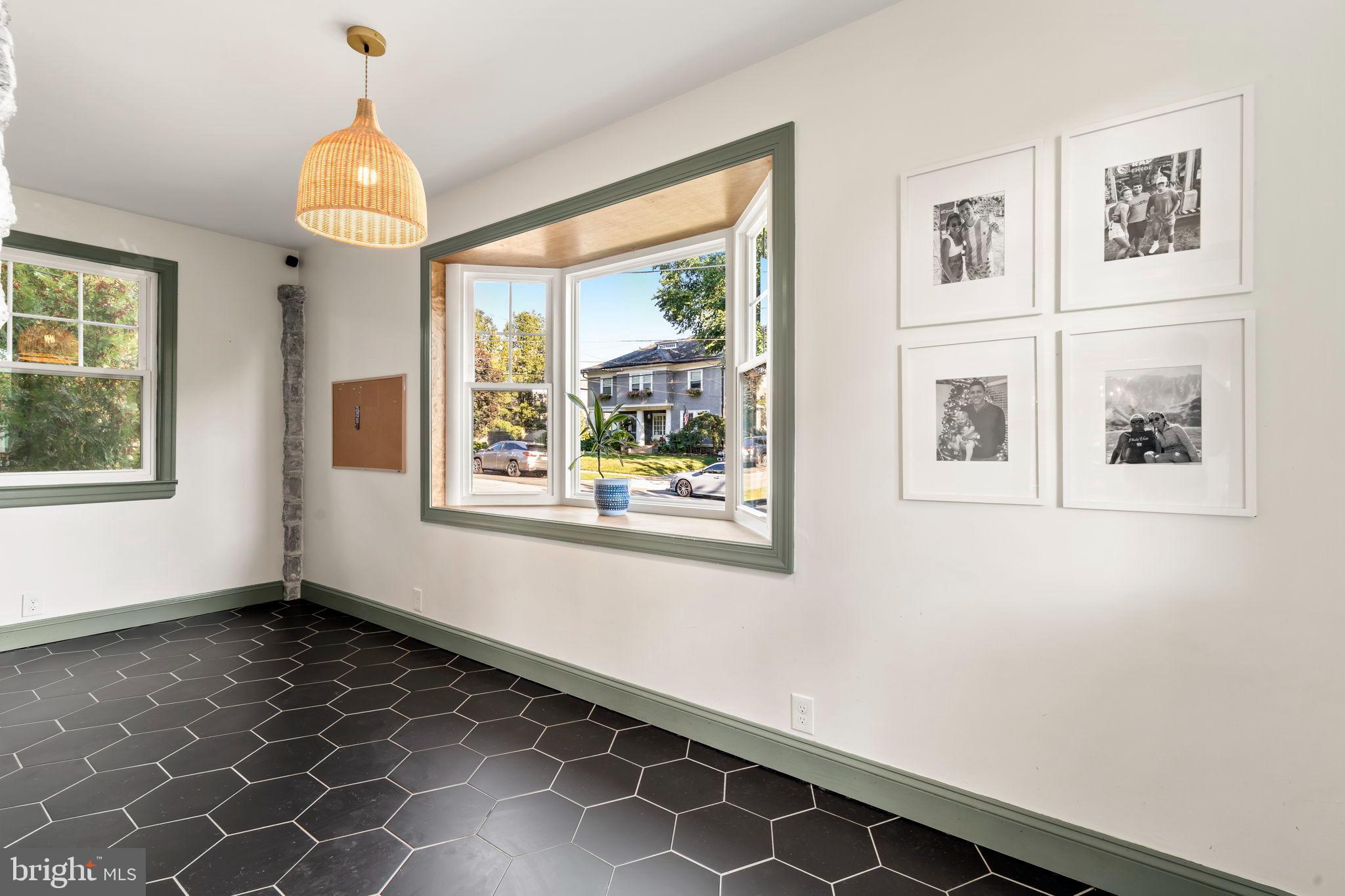 28 E BENEDICT AVENUE