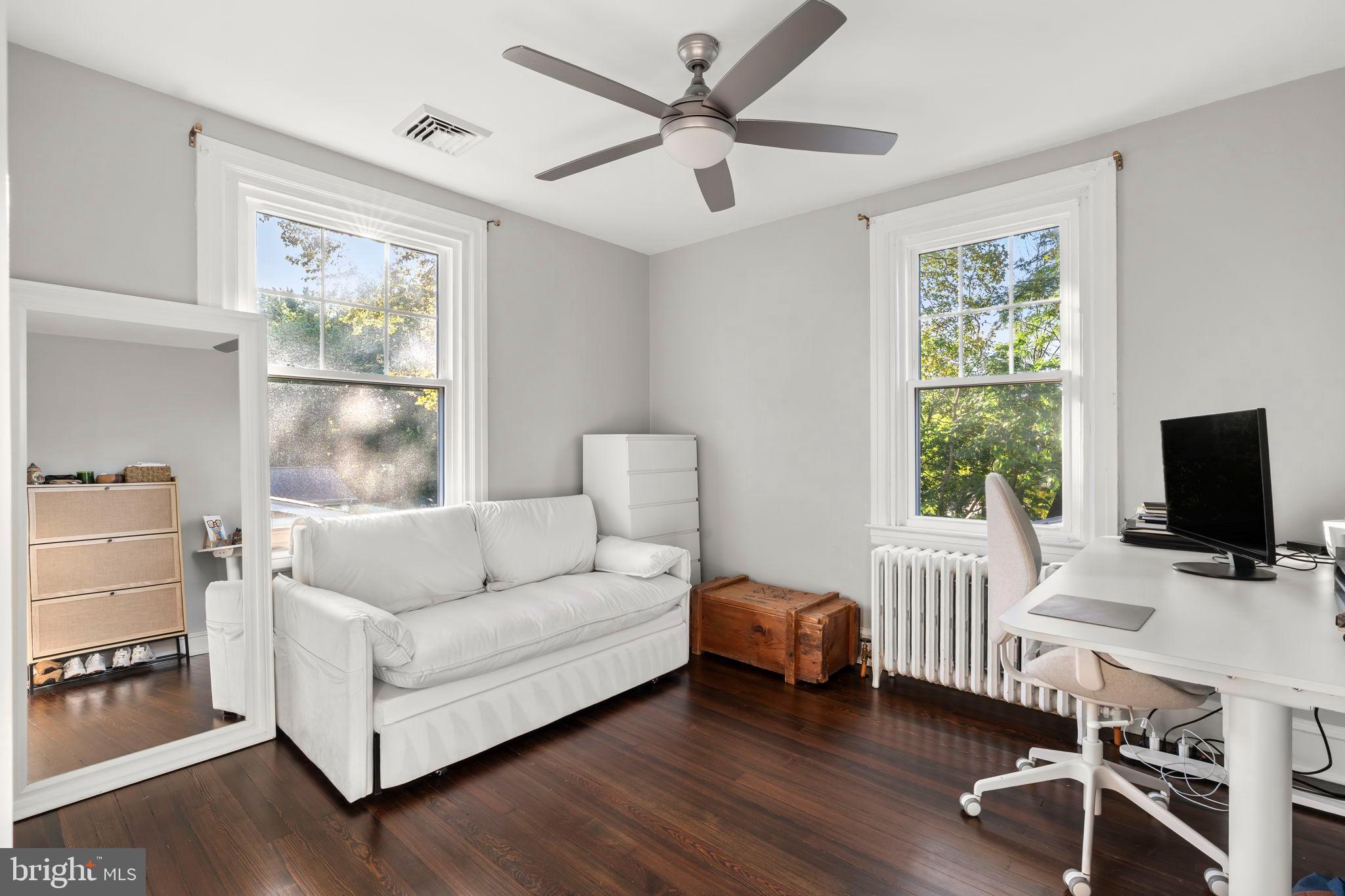 28 E BENEDICT AVENUE