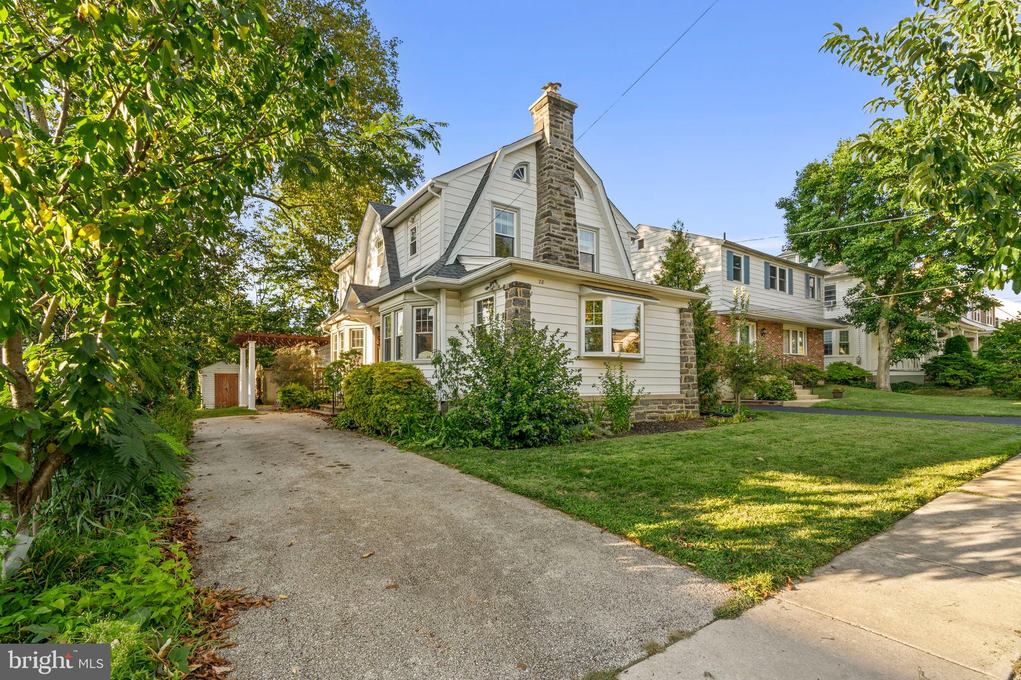 28 E BENEDICT AVENUE