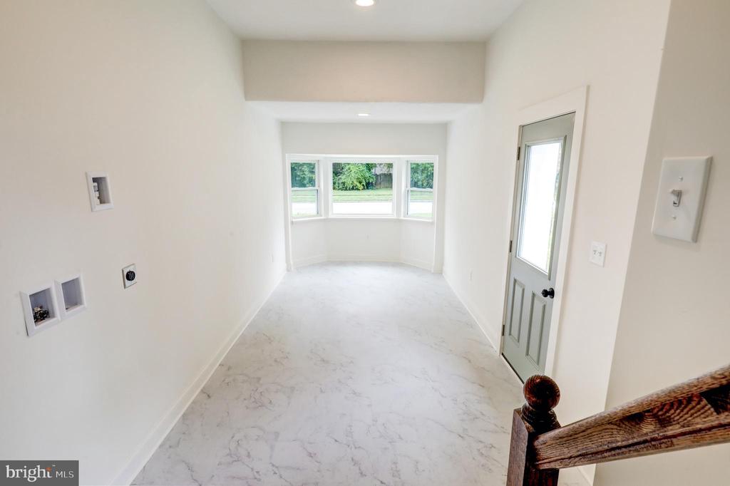 258 LEE CIRCLE