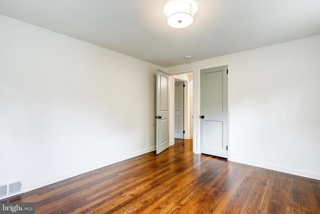 258 LEE CIRCLE