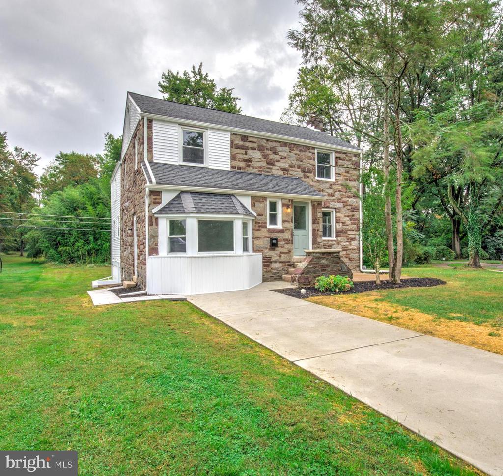 258 LEE CIRCLE