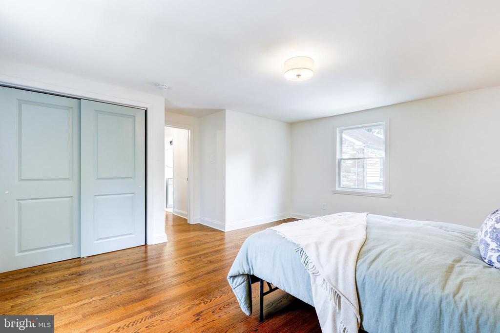 258 LEE CIRCLE