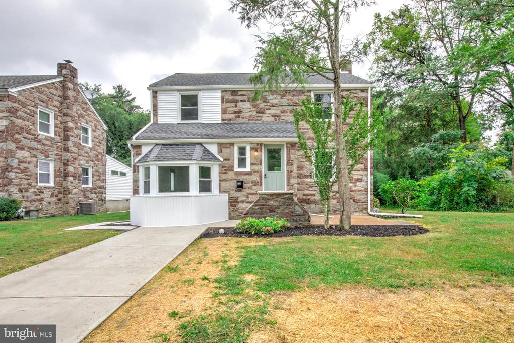 258 LEE CIRCLE