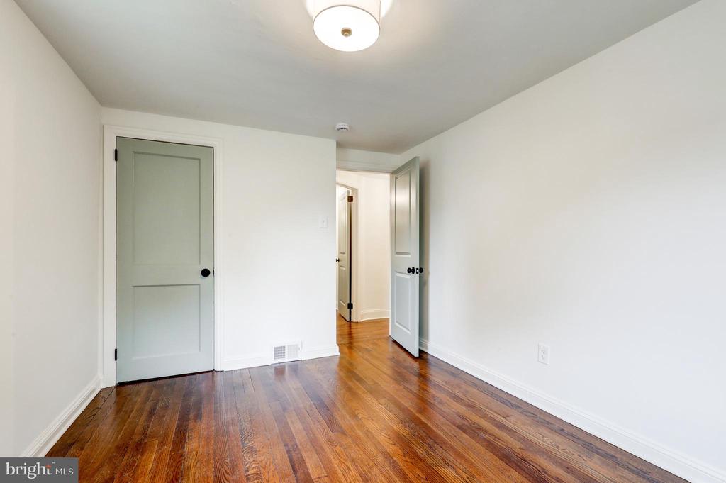 258 LEE CIRCLE