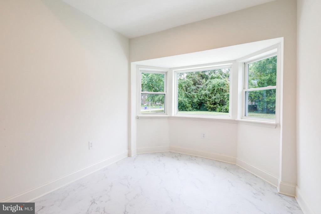 258 LEE CIRCLE