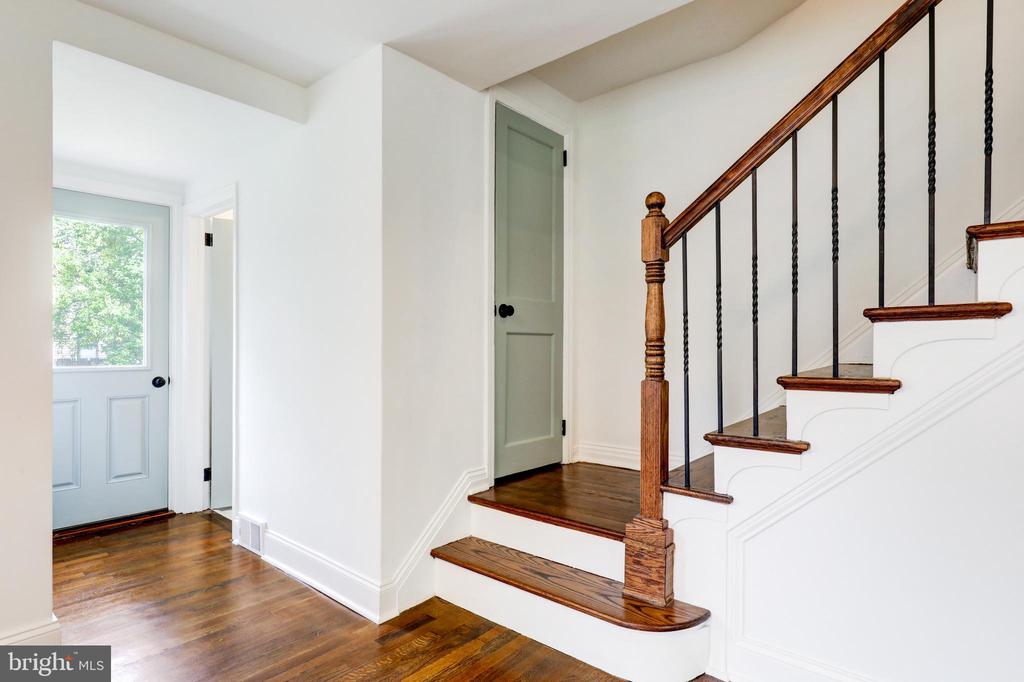 258 LEE CIRCLE