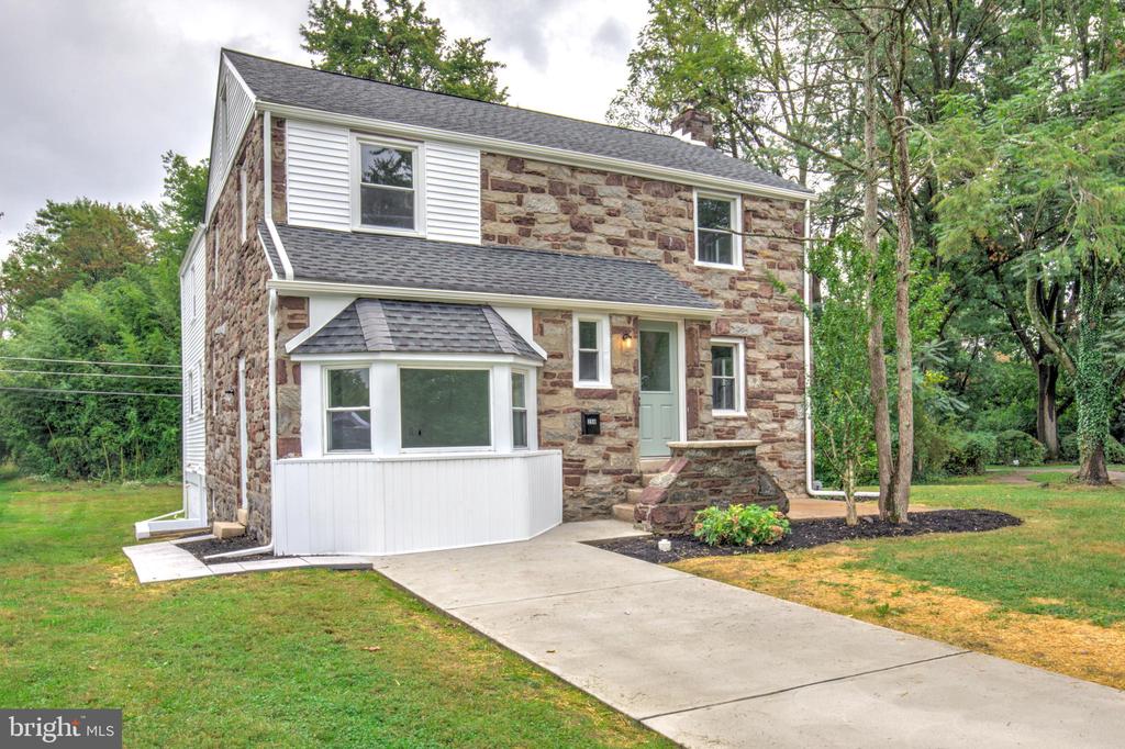 258 LEE CIRCLE