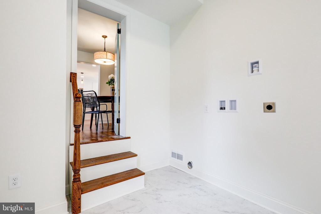 258 LEE CIRCLE