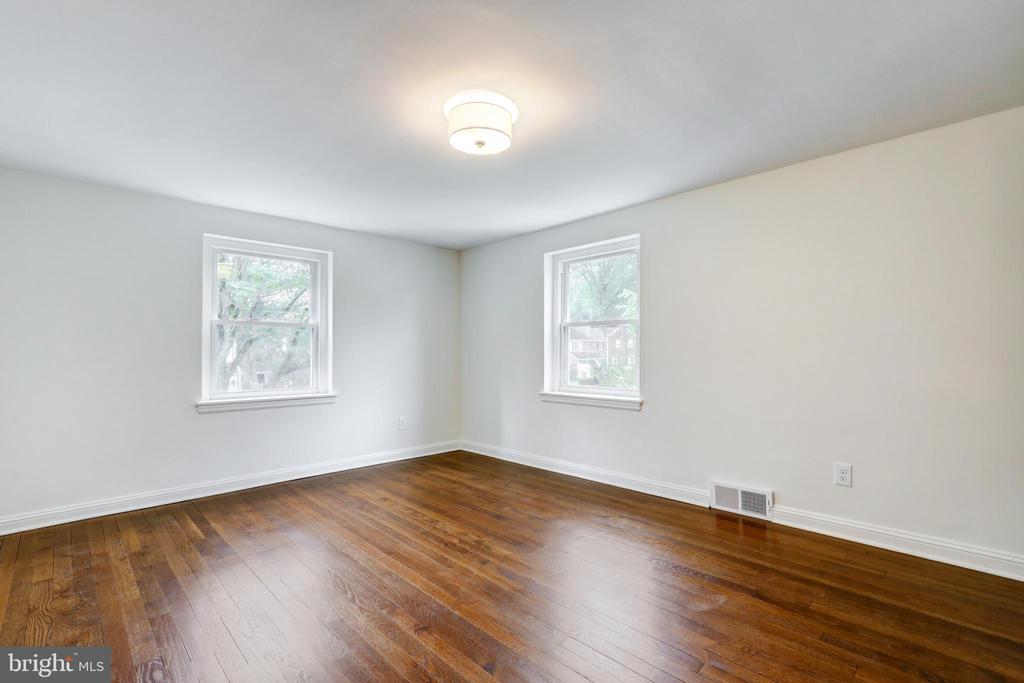 258 LEE CIRCLE