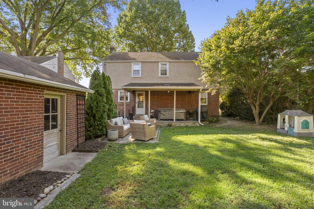 222 WICKFORD ROAD