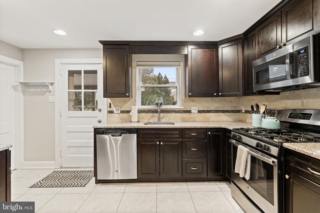 222 WICKFORD ROAD