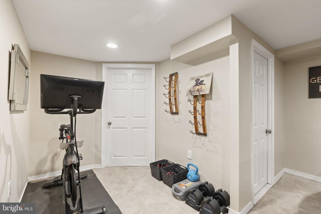 222 WICKFORD ROAD