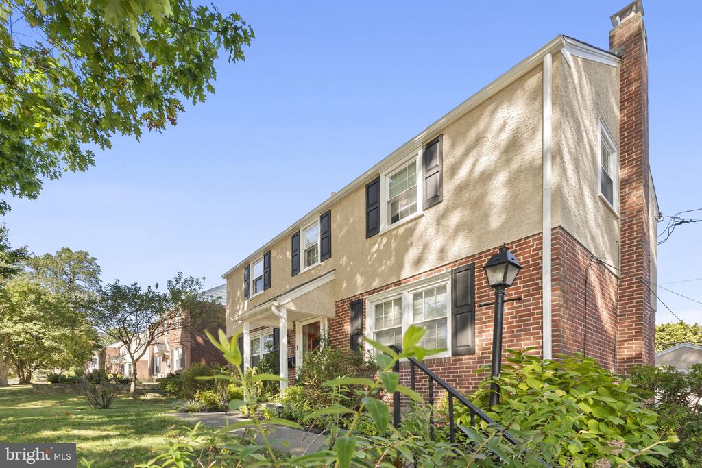 222 WICKFORD ROAD