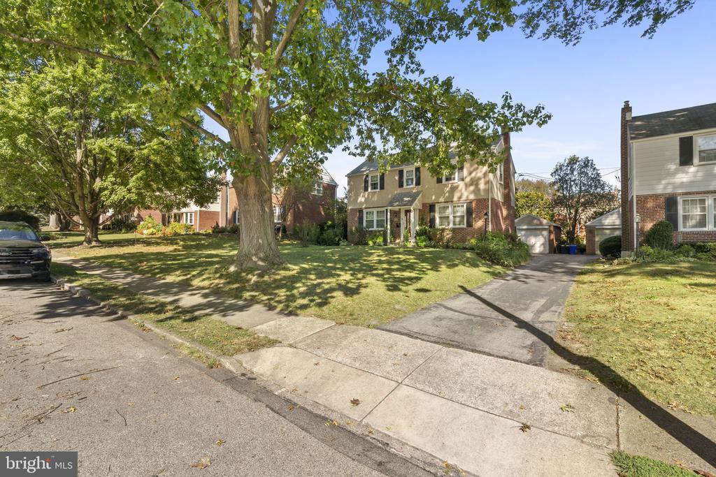 222 WICKFORD ROAD