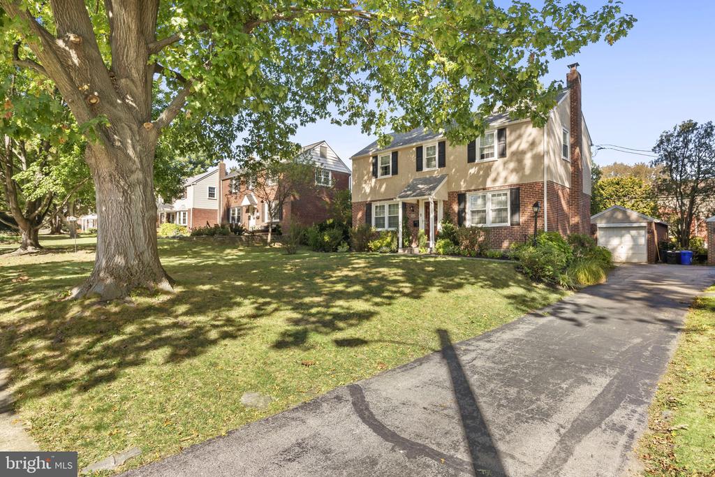 222 WICKFORD ROAD