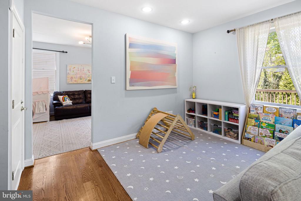 1711 POWDER MILL LANE