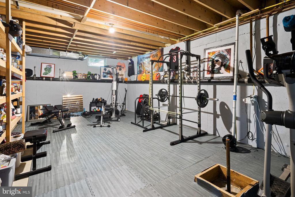 1711 POWDER MILL LANE
