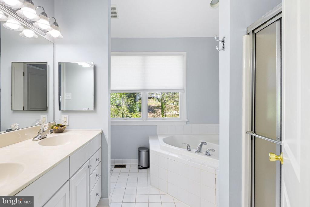 1711 POWDER MILL LANE