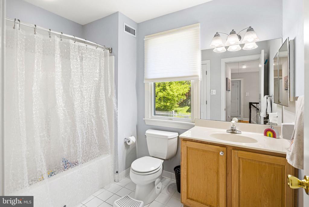 1711 POWDER MILL LANE