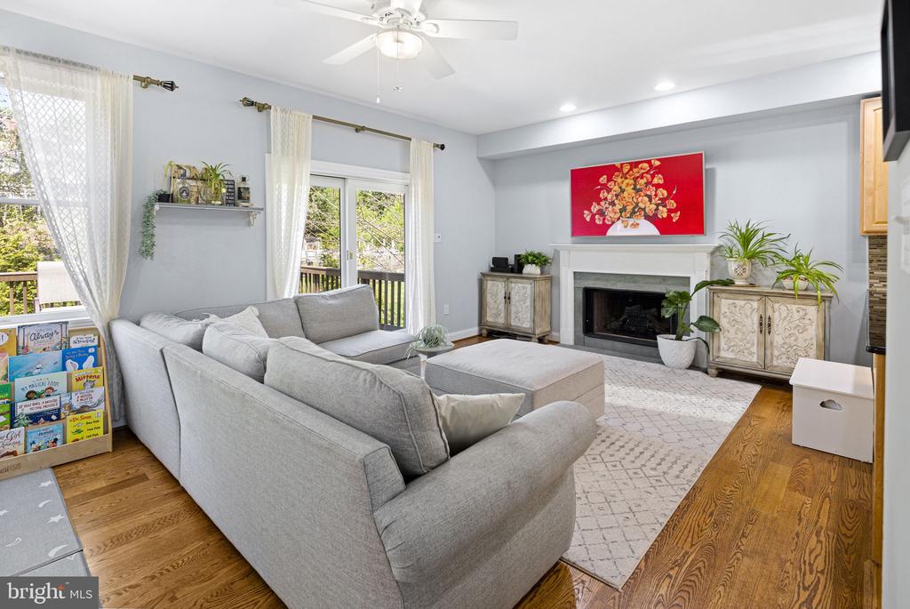 1711 POWDER MILL LANE