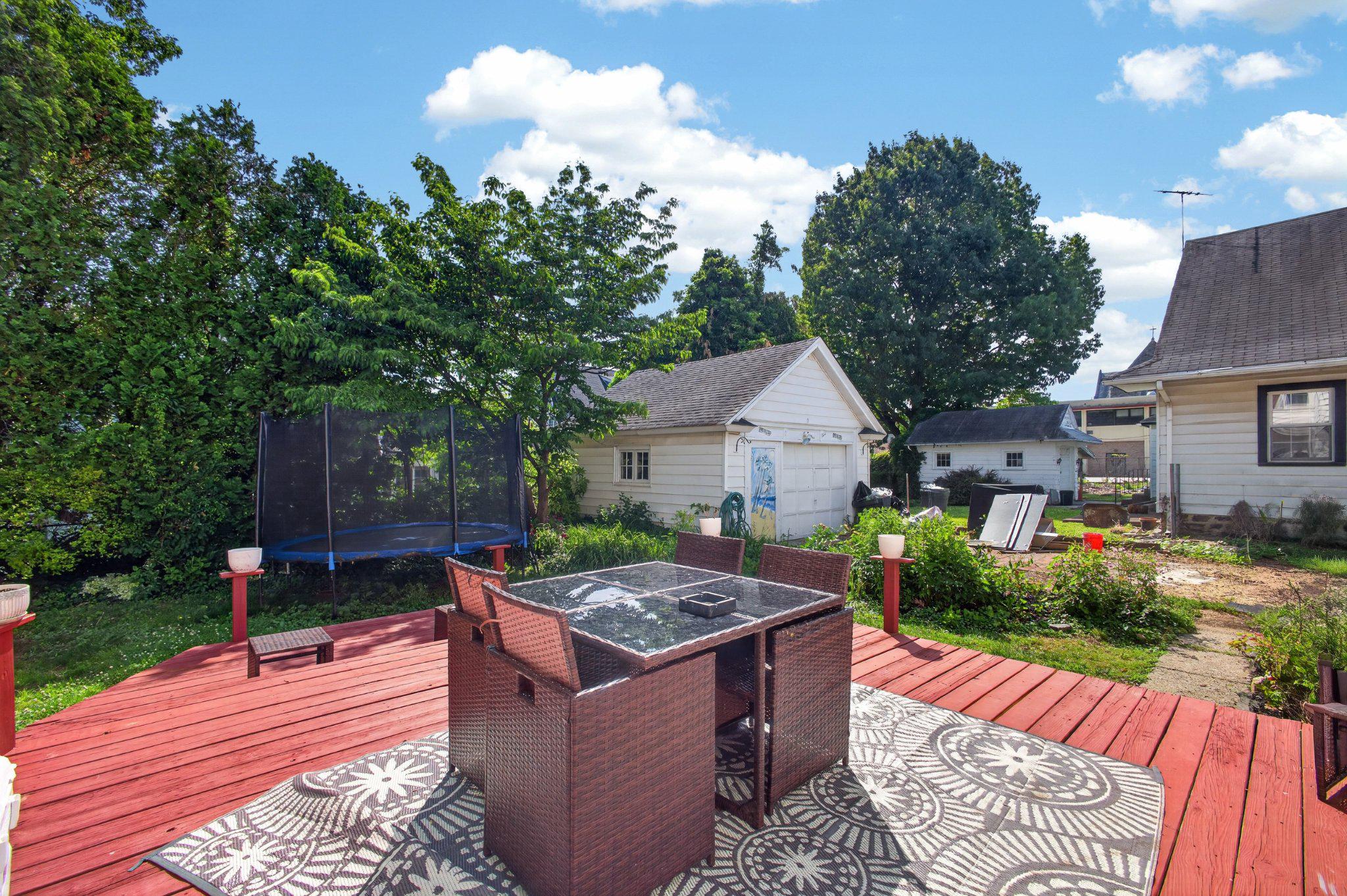 611 MASON AVENUE