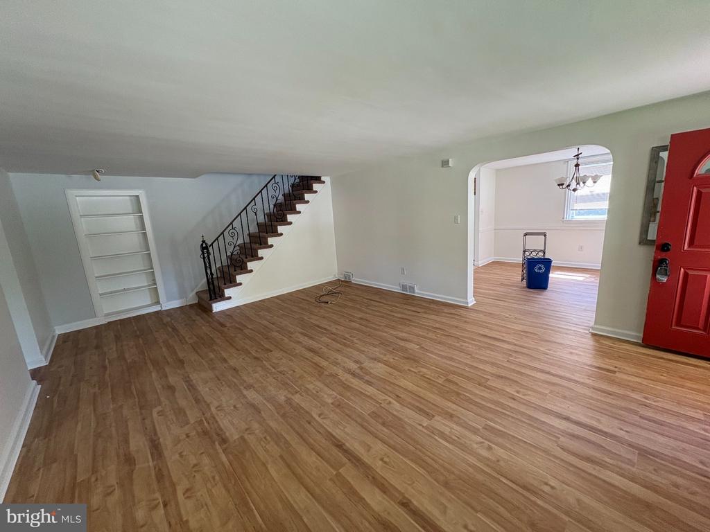 2515 WOODLEIGH ROAD