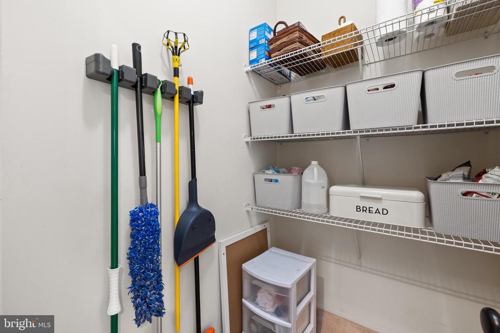 553 ROYAL AVENUE