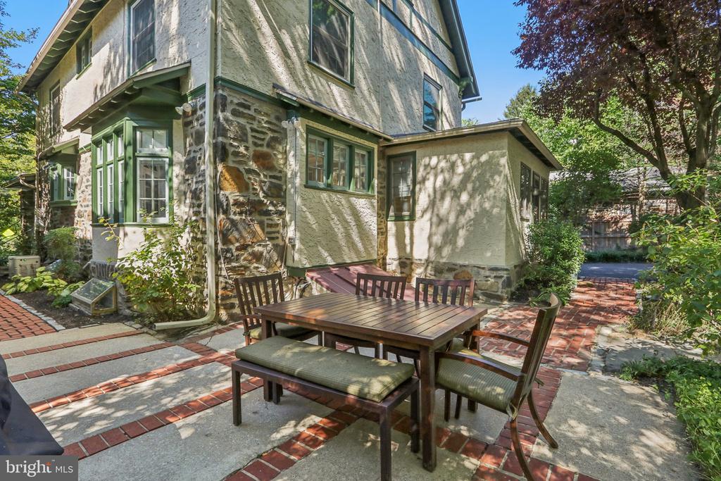 350 BALA AVENUE