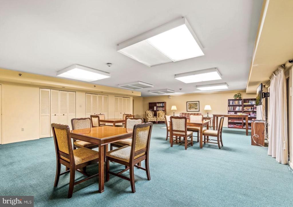 930 MONTGOMERY AVENUE Unit: 206