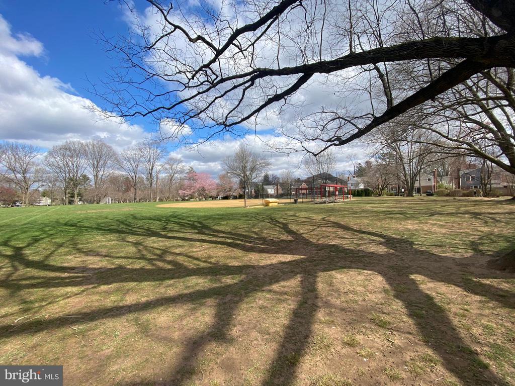 622 GREYTHORNE ROAD