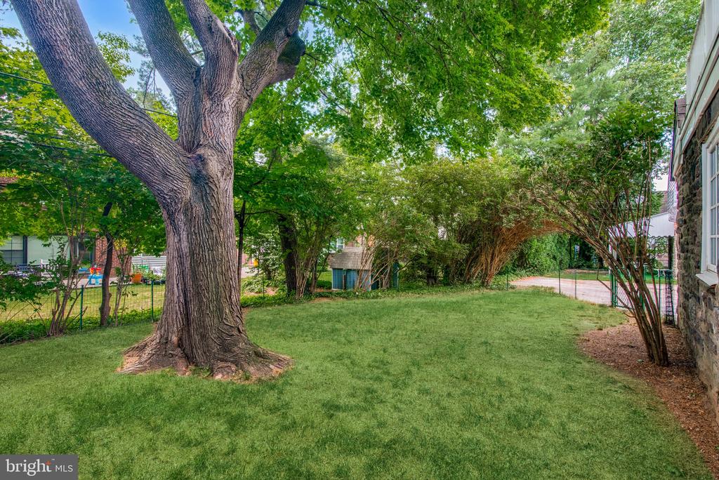 622 GREYTHORNE ROAD