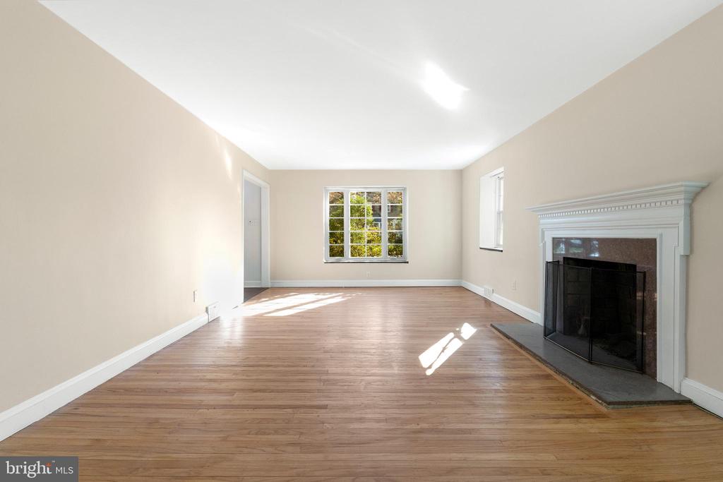 622 GREYTHORNE ROAD