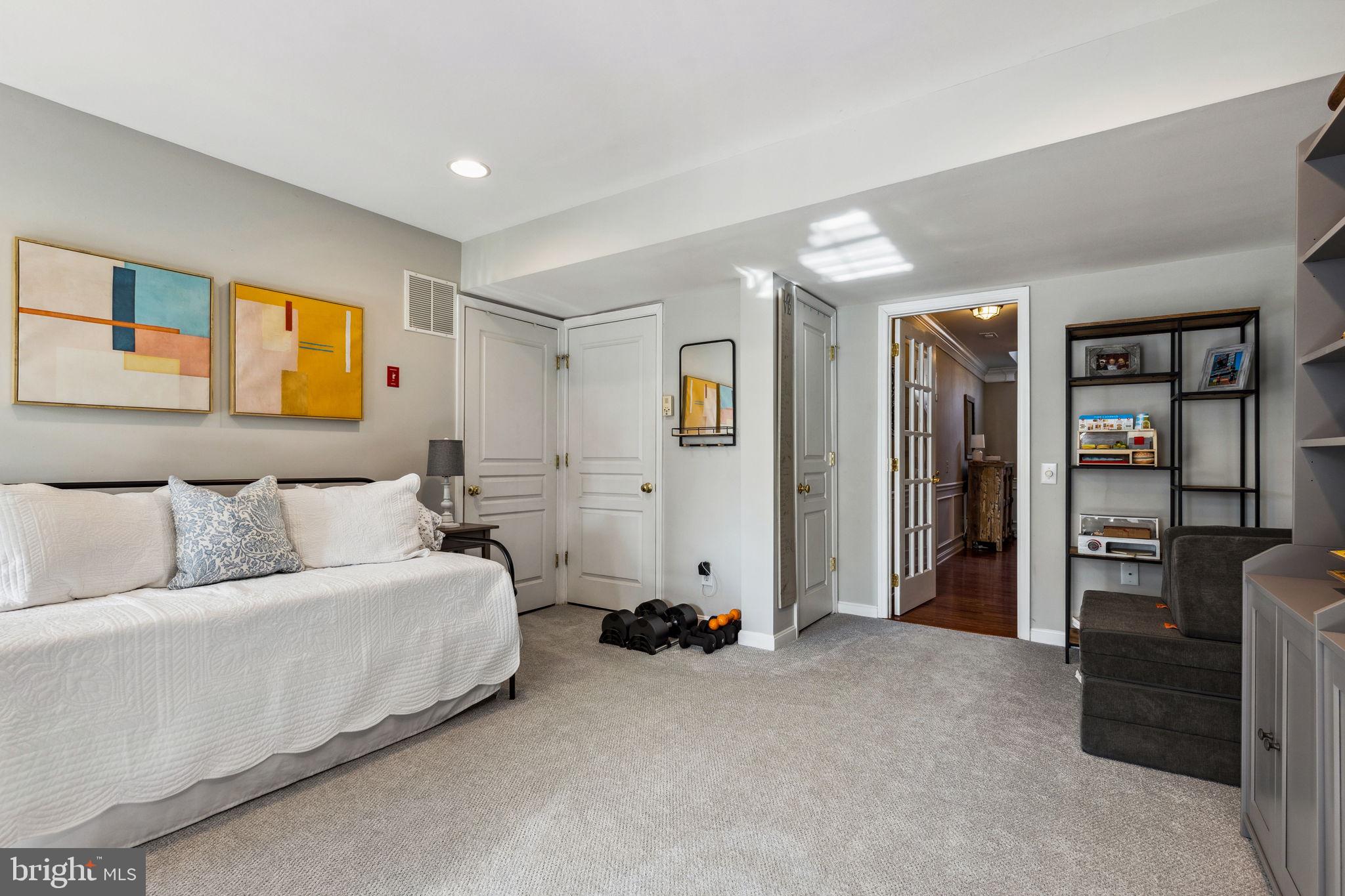 146 Hudson Dr