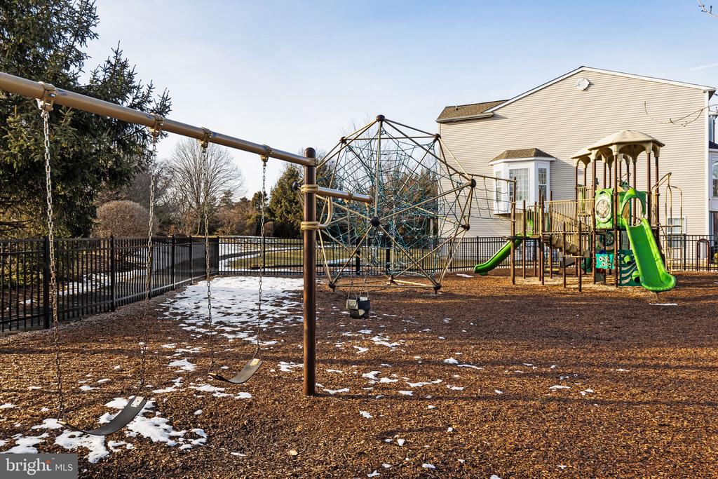 146 Hudson Dr