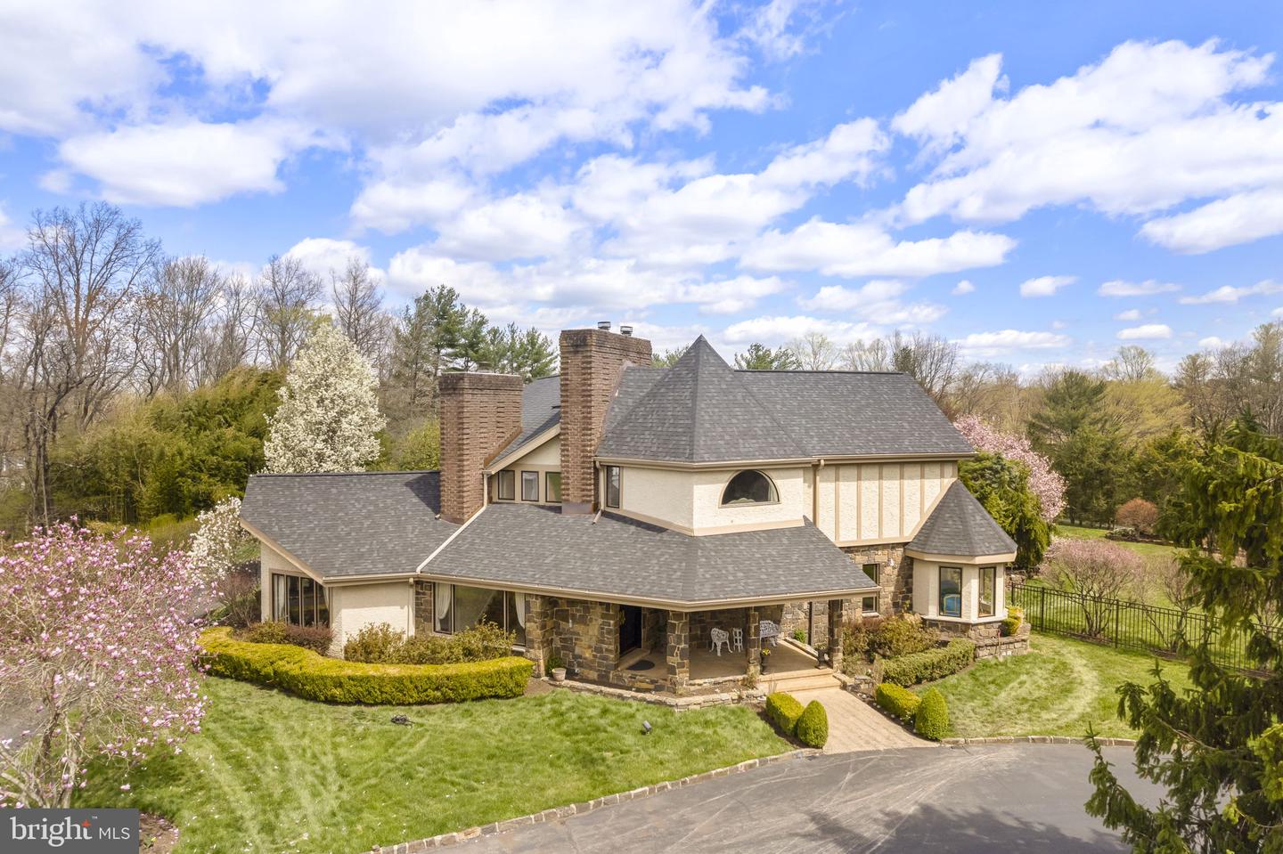 277 Woodcock Ln