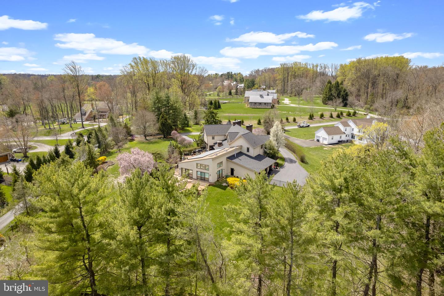 277 Woodcock Ln