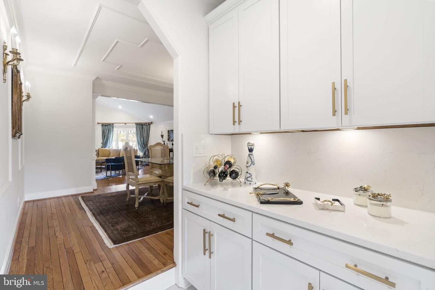 277 Woodcock Ln