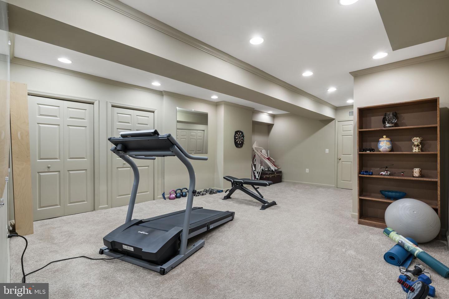277 Woodcock Ln