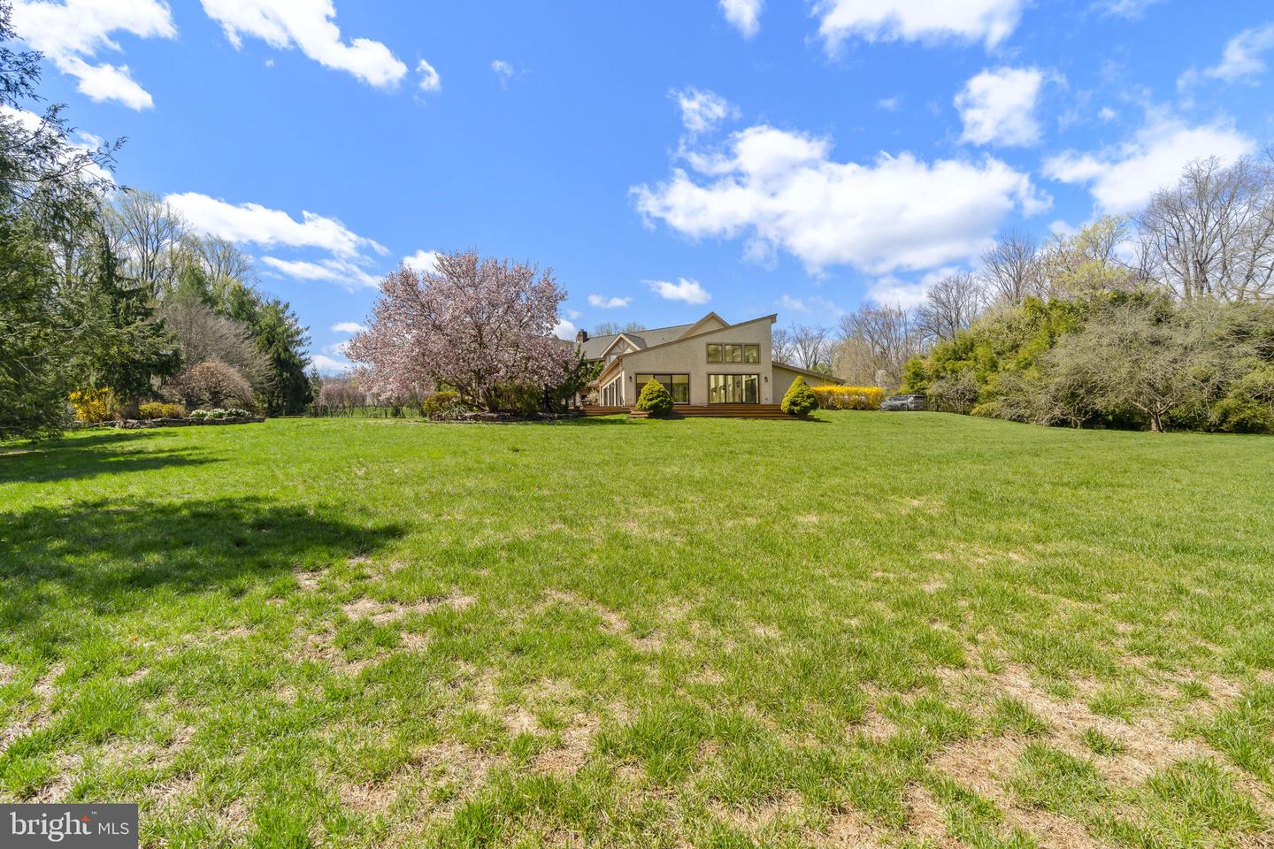 277 Woodcock Ln