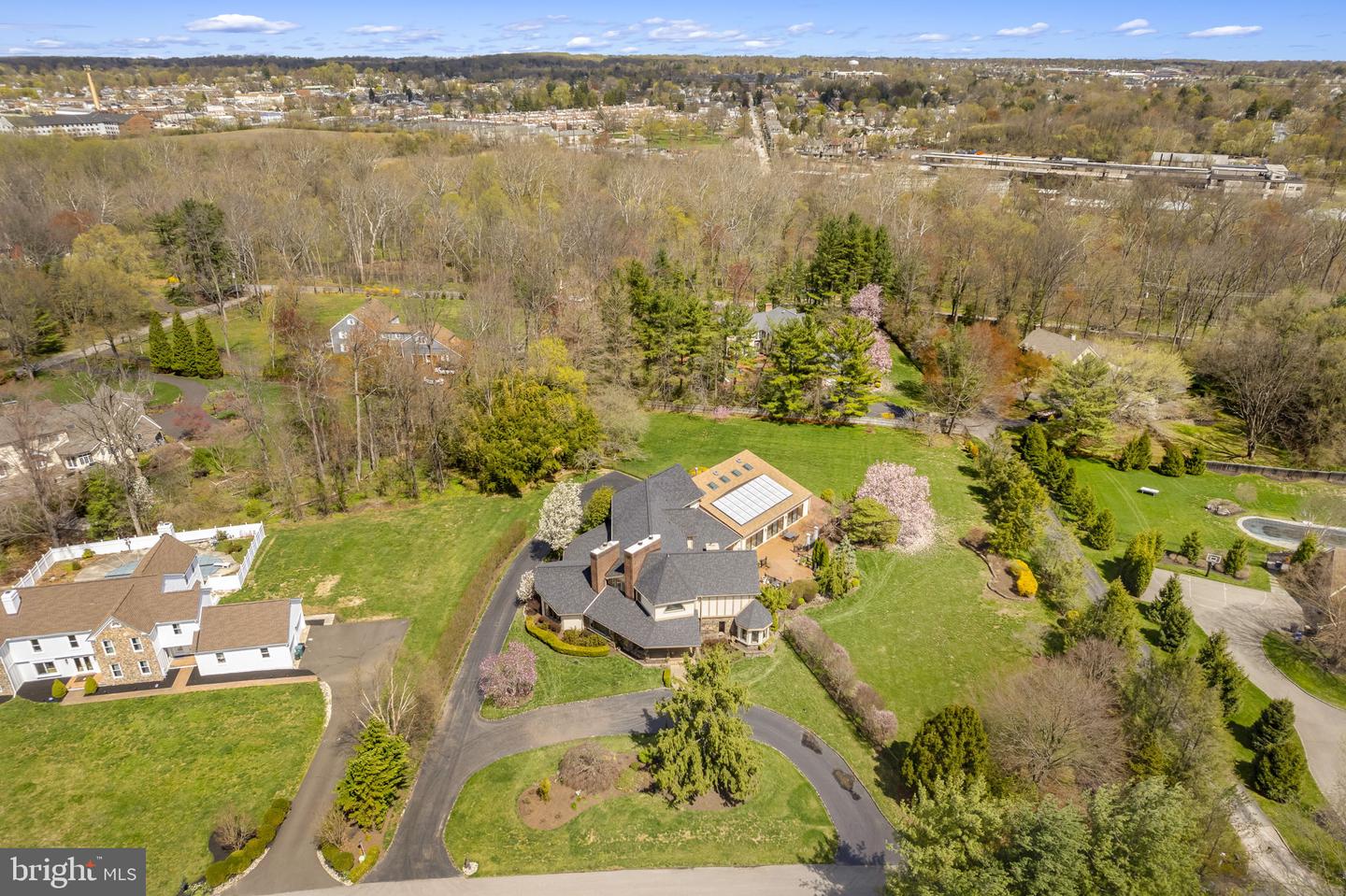 277 Woodcock Ln