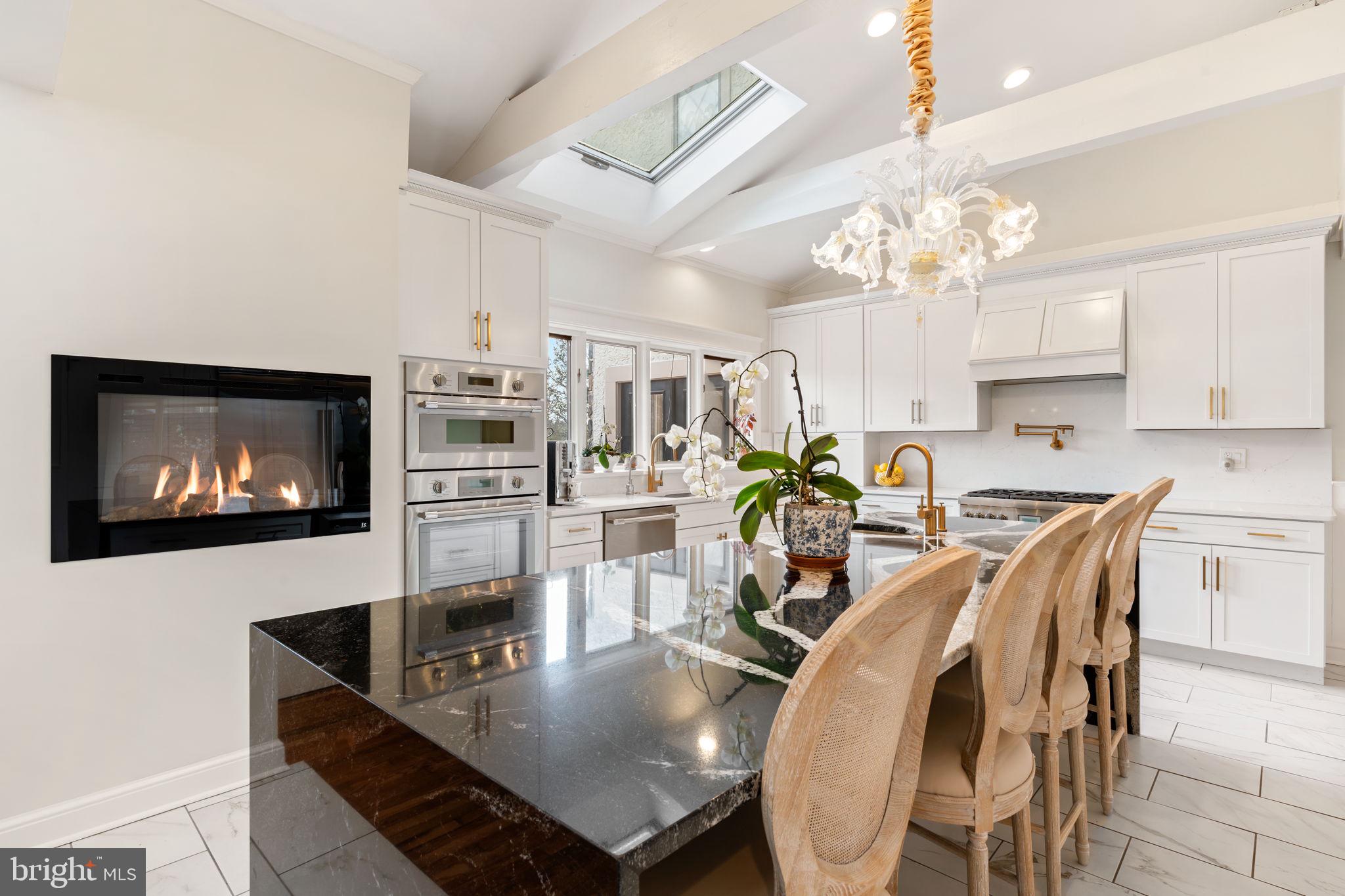 277 Woodcock Ln