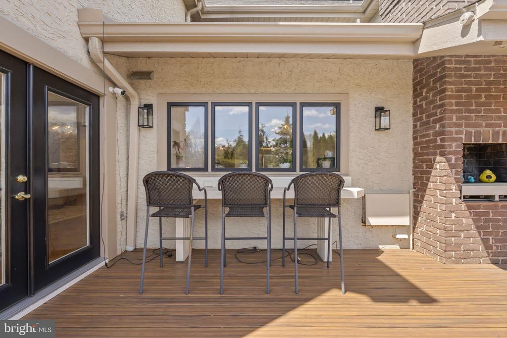 277 Woodcock Ln
