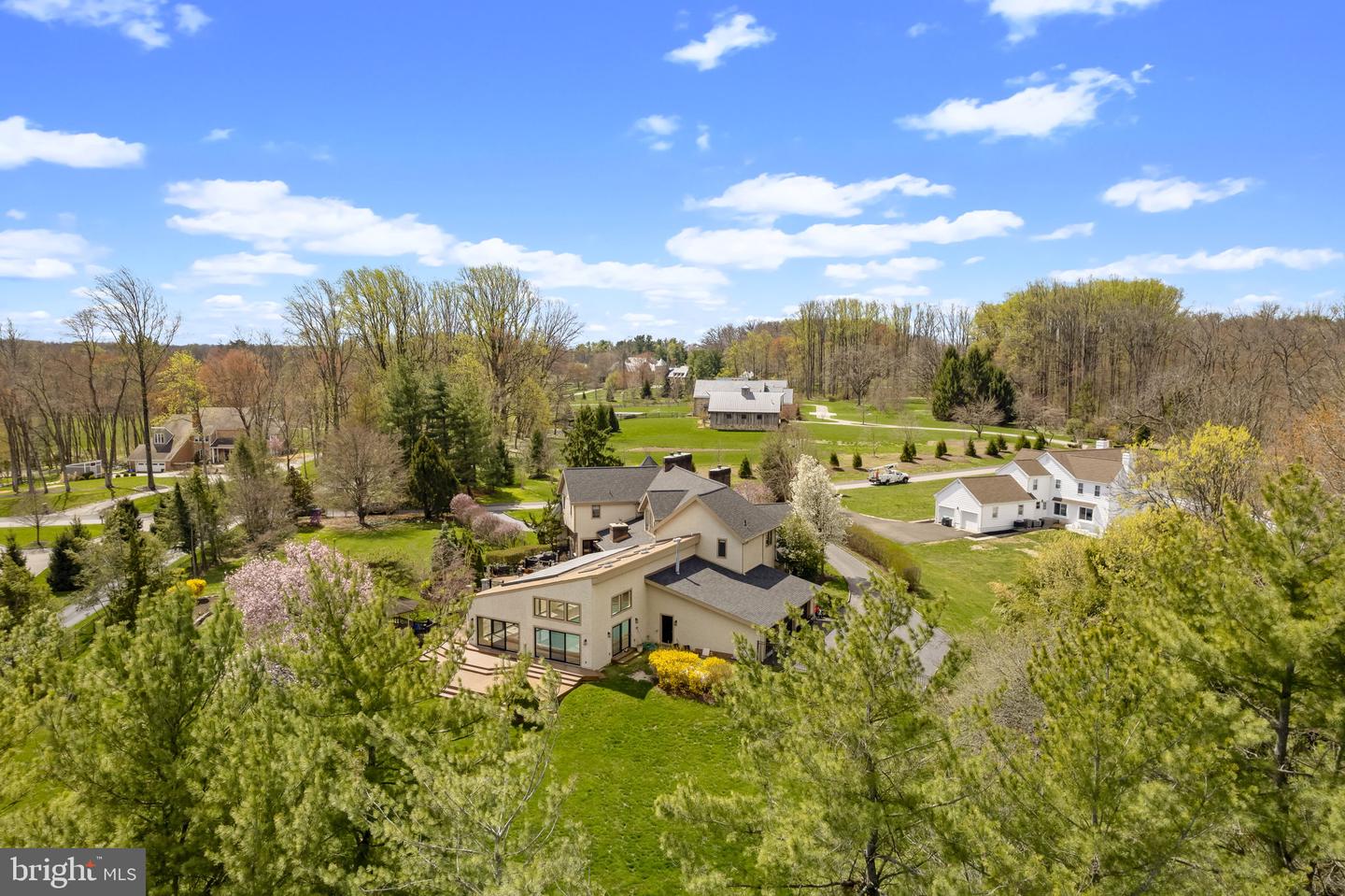 277 Woodcock Ln